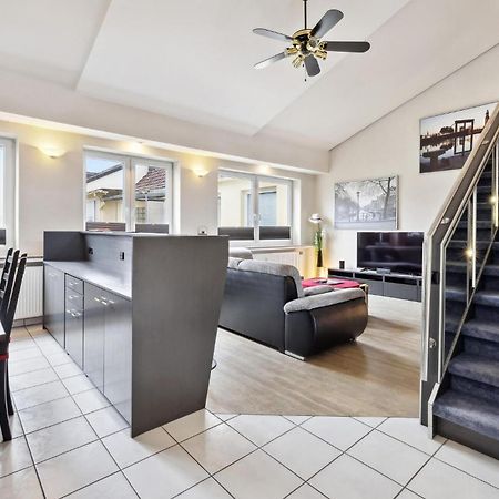 Amazing Apartment In Bremerhaven With Kitchen Bagian luar foto